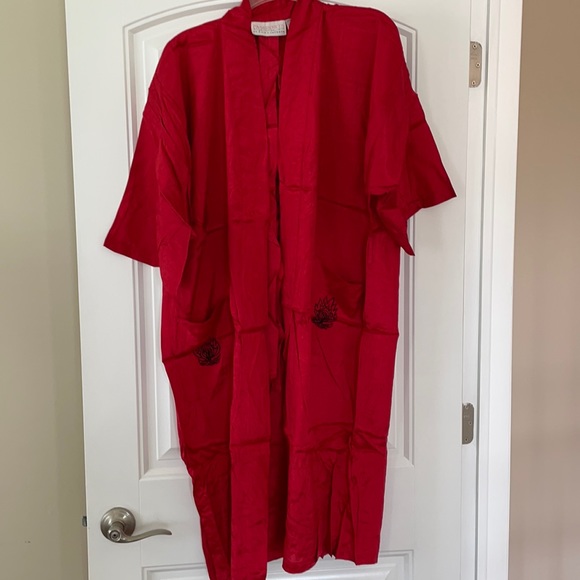 NWT Pier One Imports PassPorts Dragon Robe - Picture 2 of 7